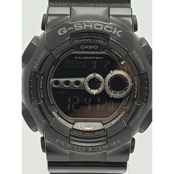 analog solar atomic watch